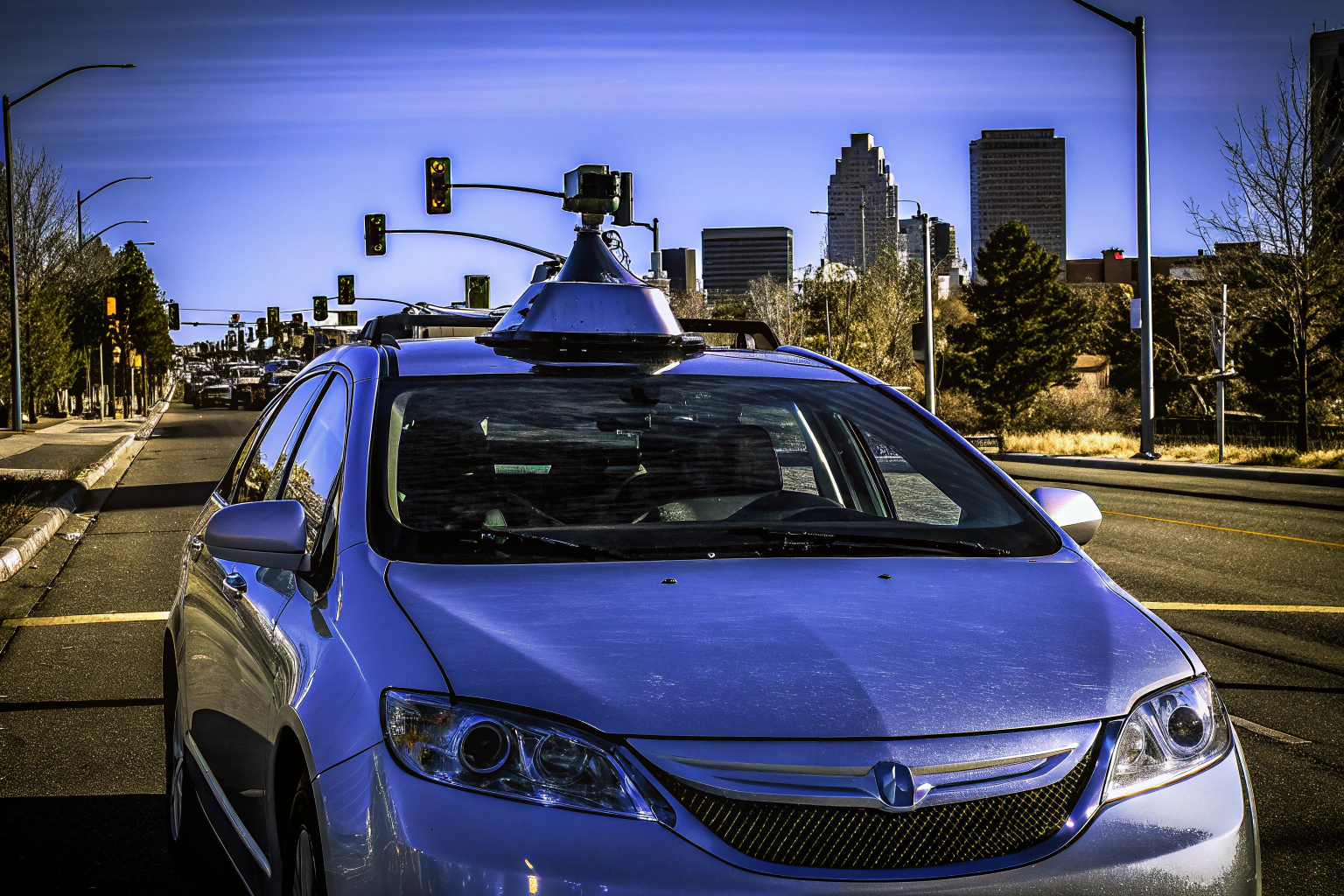 Autonomes Fahrzeug in einer Stadt