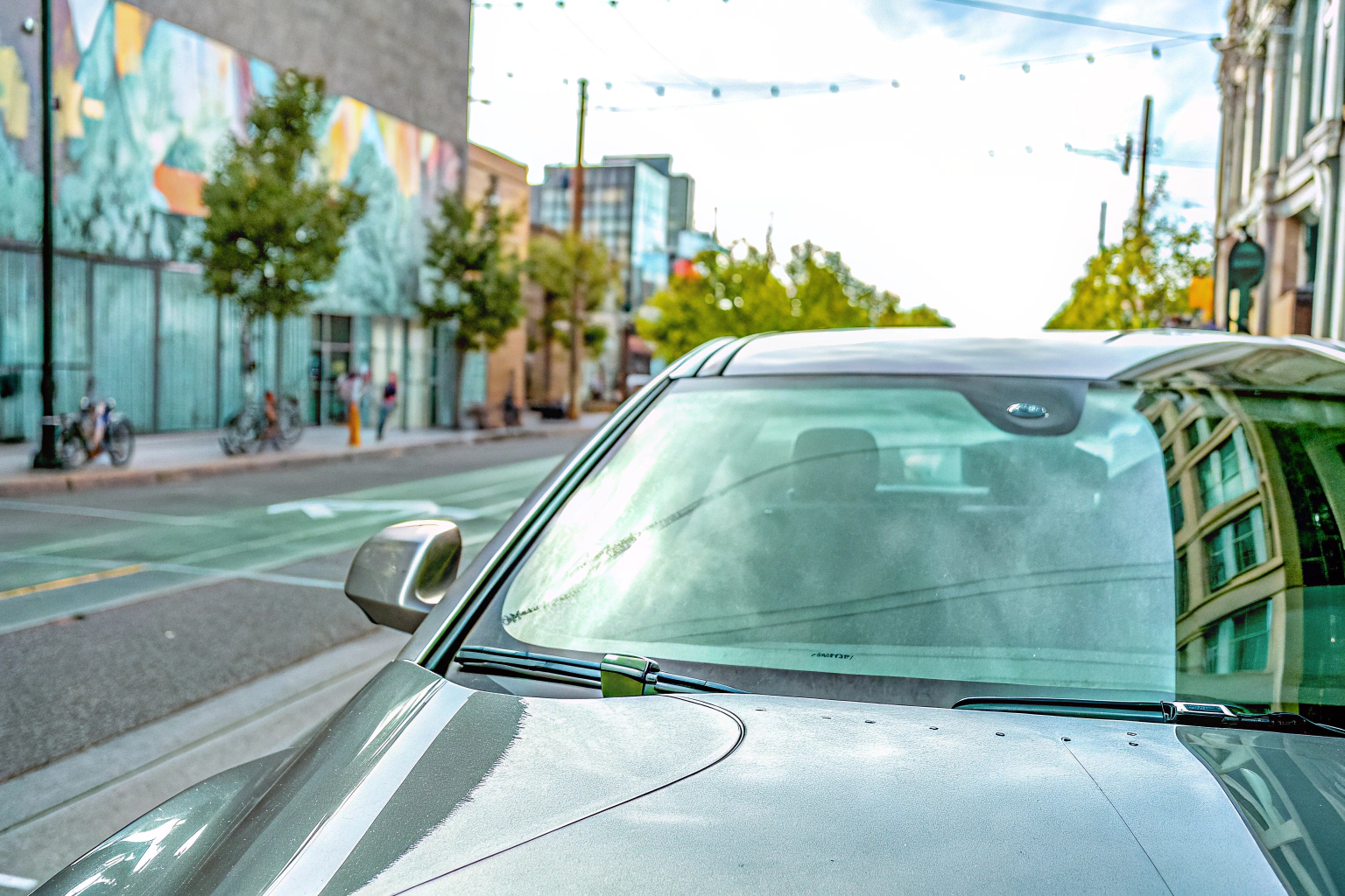 Carsharing Fahrzeug in der Stadt