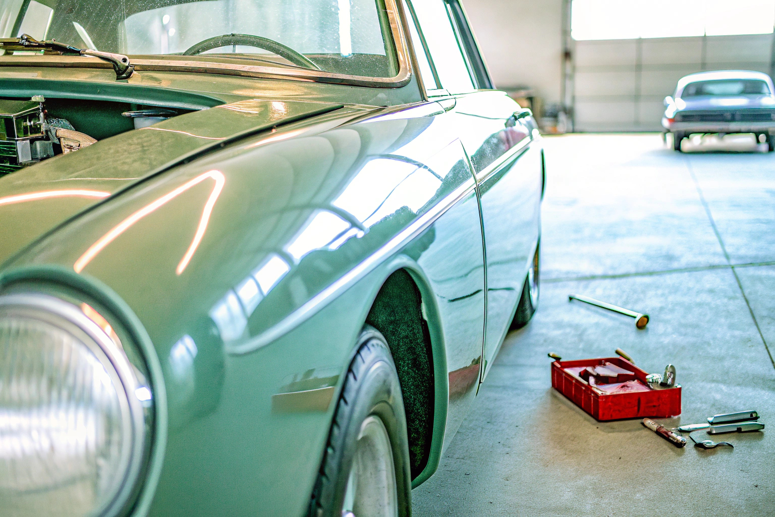 MGB GT mit Werkzeugkasten