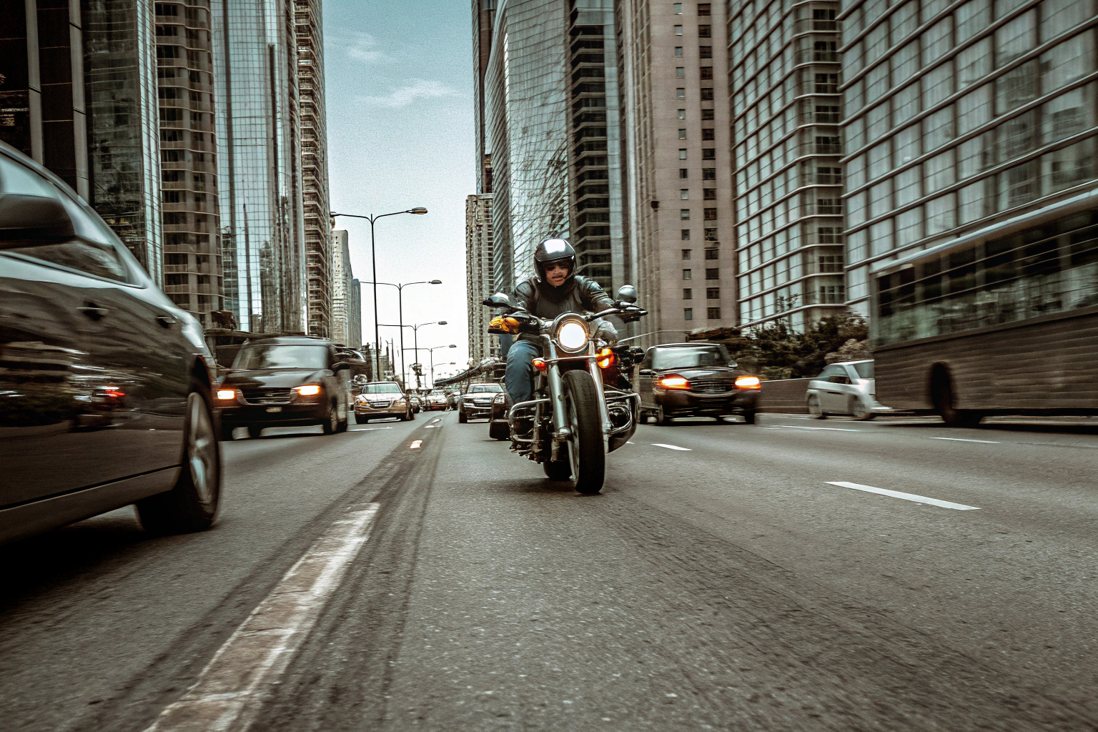 Motorrad im Stadtverkehr